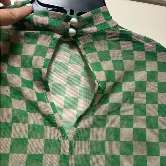 Pretty Little Thing green Checkerboard Print Mesh High Neck Bodysuit Size 6 - Picture 5 of 10